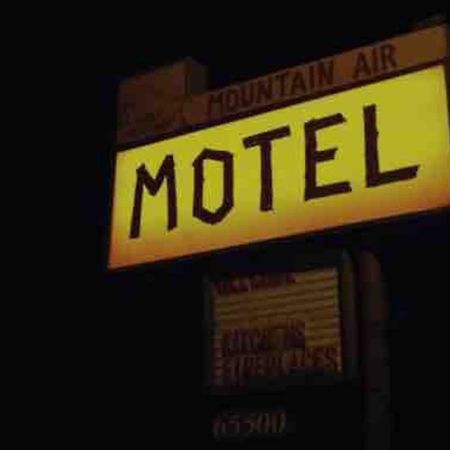 Updated + Clean Motel Room At The Base Of Mt Hood! Mount Hood Village Exterior foto