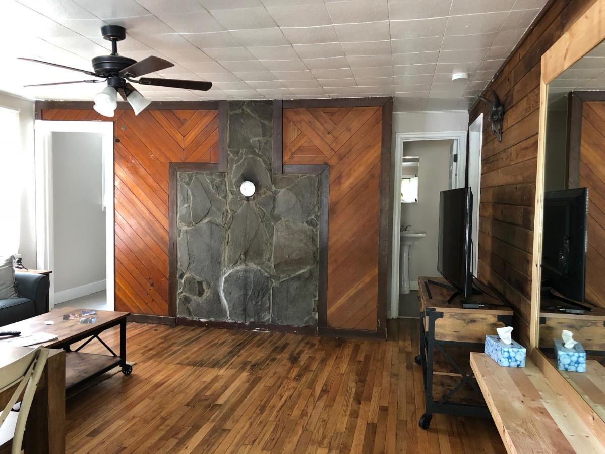 Updated + Clean Motel Room At The Base Of Mt Hood! Mount Hood Village Exterior foto